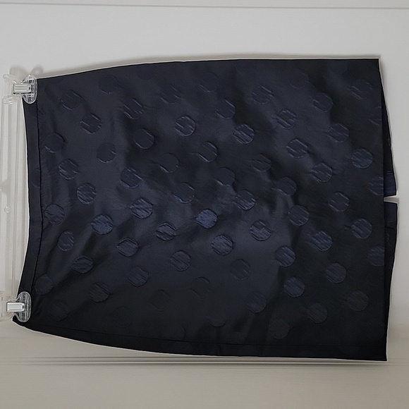 J Crew Size 00 "The Pencil Skirt" Black with Blue Polka Dots, Exc. Used Cond. - Picture 2 of 13